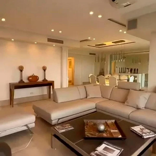 Departamento 5 Ambientes, Chateau, Puerto Madero. VENTA