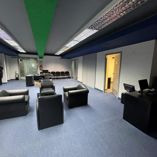 Oficina en Congreso. VENTA